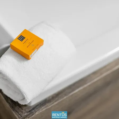 Optimist - With Sea View And Garage