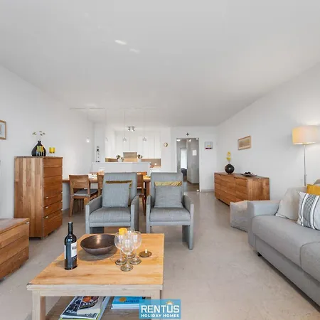 Optimist - With Sea View And Garage