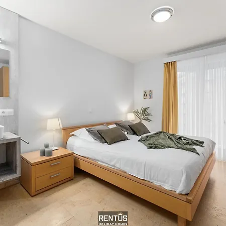 Optimist - With Sea View And Garage Apartman