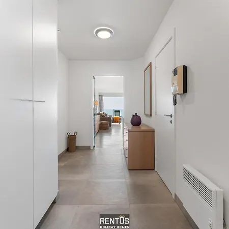 Apartman Optimist - With Sea View And Garage