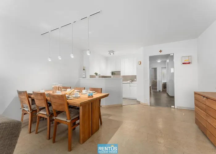 Optimist - With Sea View And Garage Apartman