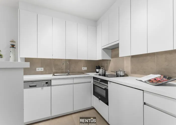 Apartman Optimist - With Sea View And Garage